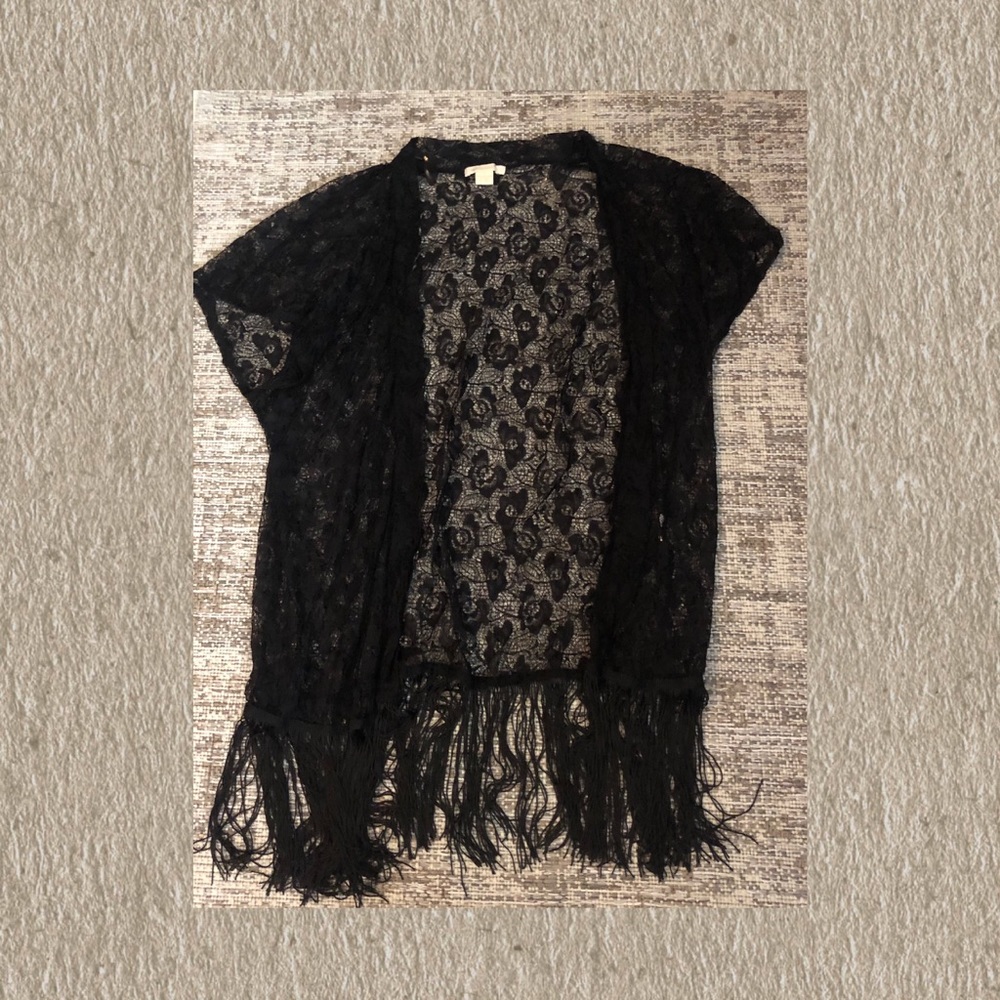 🤍 Black Lace Cardigan W/ Tassels 🤍